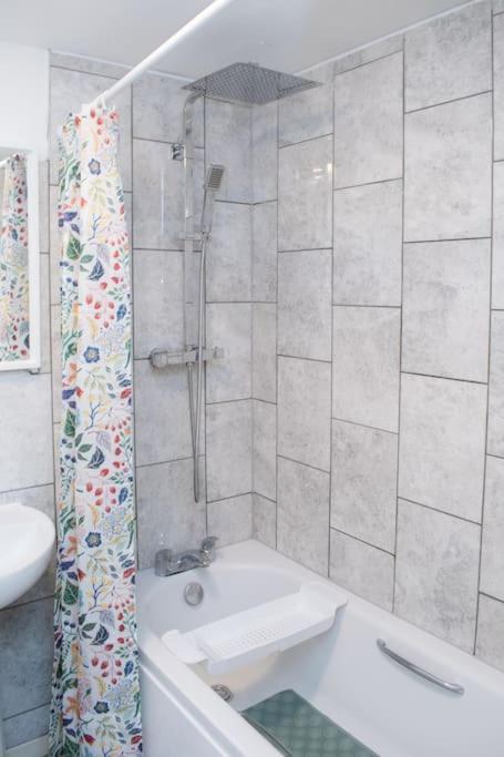 Villa Comfy Modern 3Br Semi Detached 400Mb Wifi Free Double Parking Newcastle Upon Tyne Esterno foto